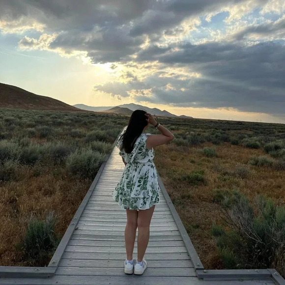 Abercrombie Ruffle Flutter Sleeve Mini Dress Green Floral Size Small Tall - Picture 2 of 10